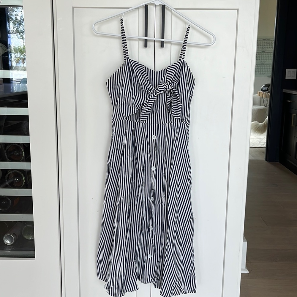 Maacie navy and white strapped dress size S
